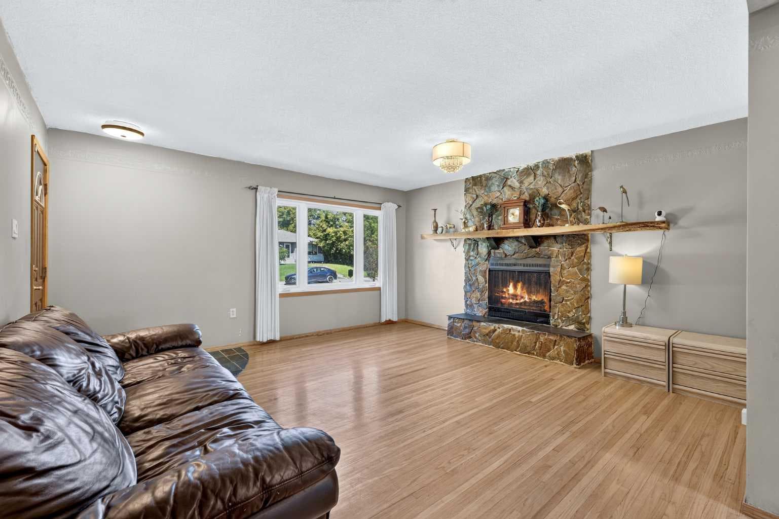 2018 Cottonwood Crescent SE