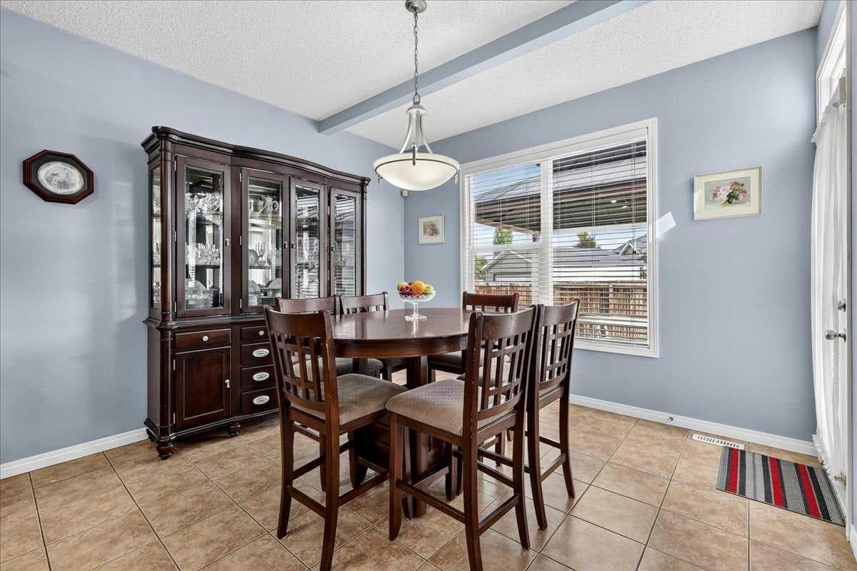 18 Copperstone Drive SE