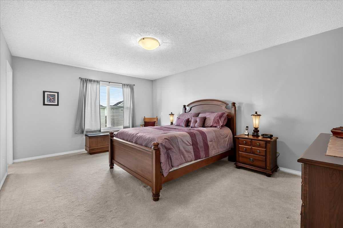 18 Copperstone Drive SE