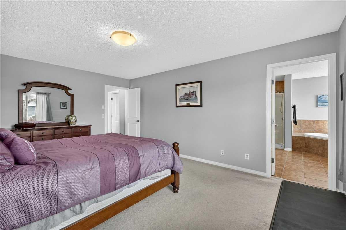 18 Copperstone Drive SE