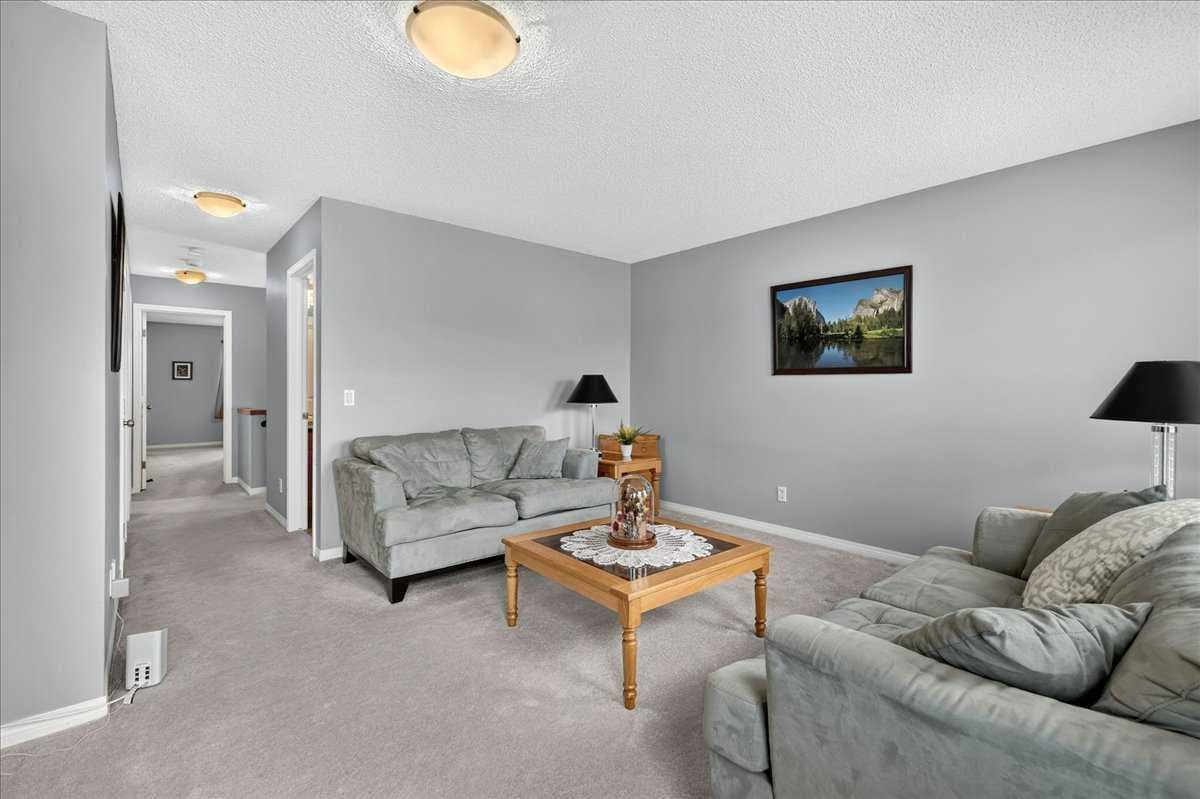 18 Copperstone Drive SE