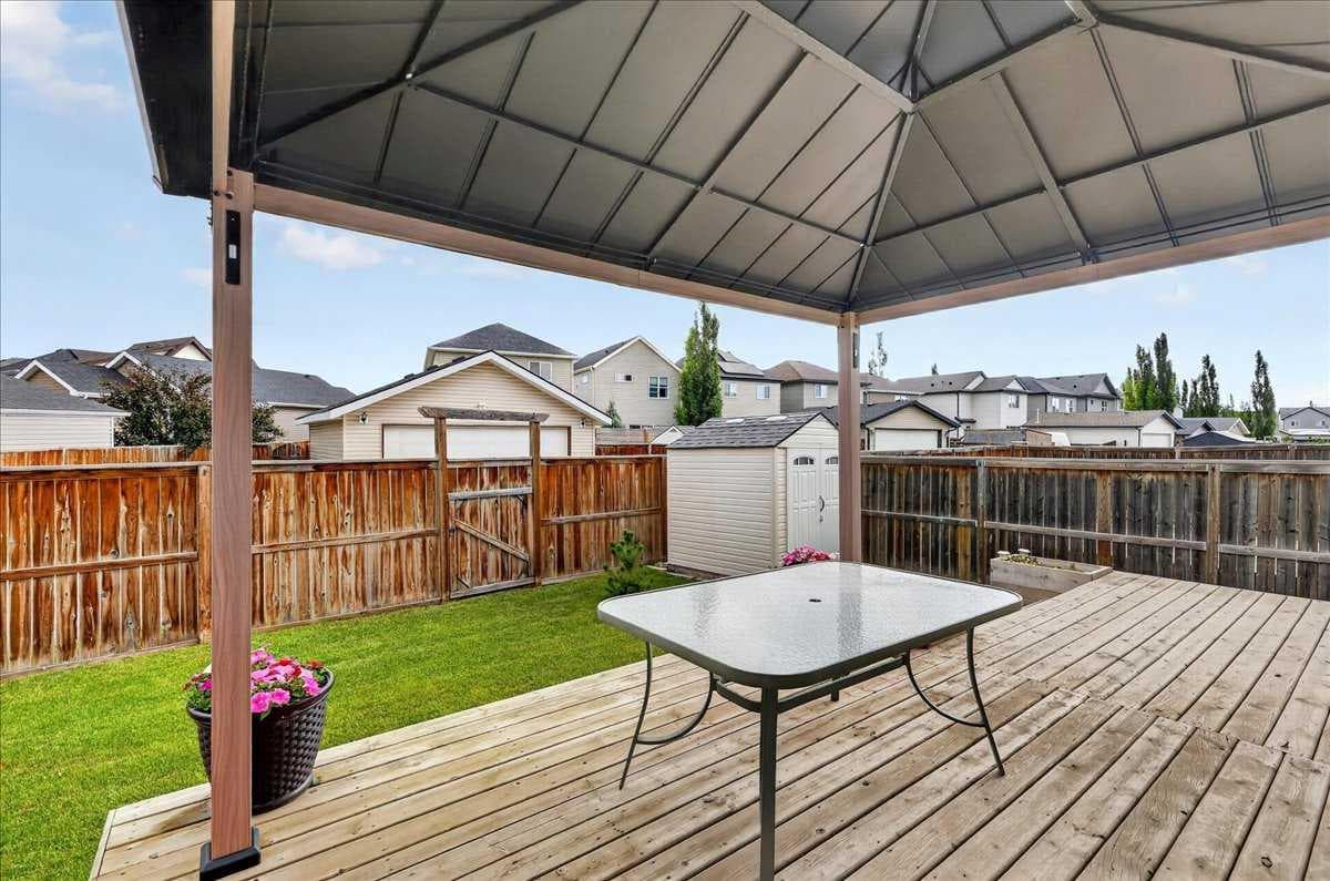 18 Copperstone Drive SE