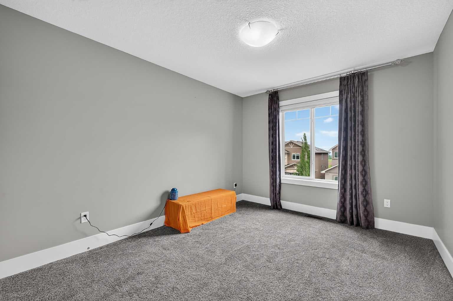 36 Rockyvale Green NW