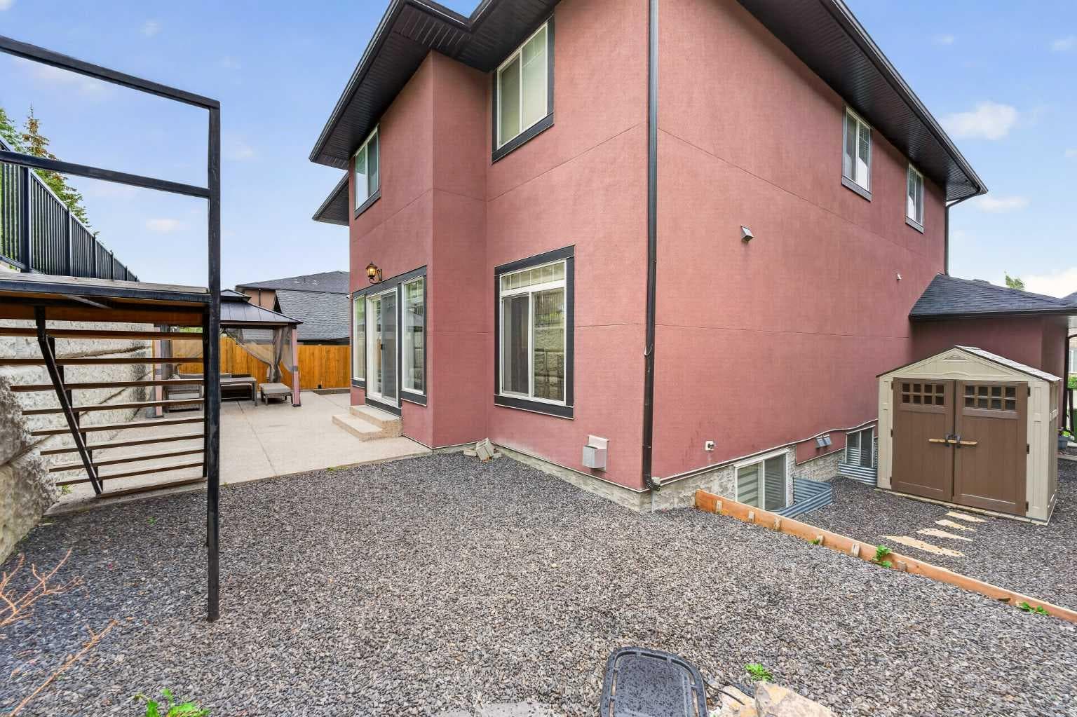 36 Rockyvale Green NW