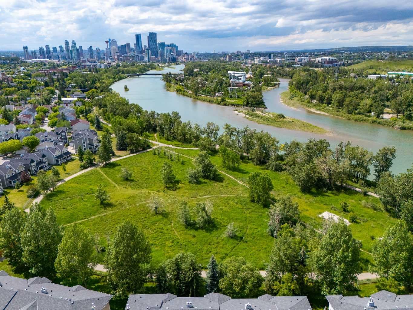 308, 63 Inglewood Park SE