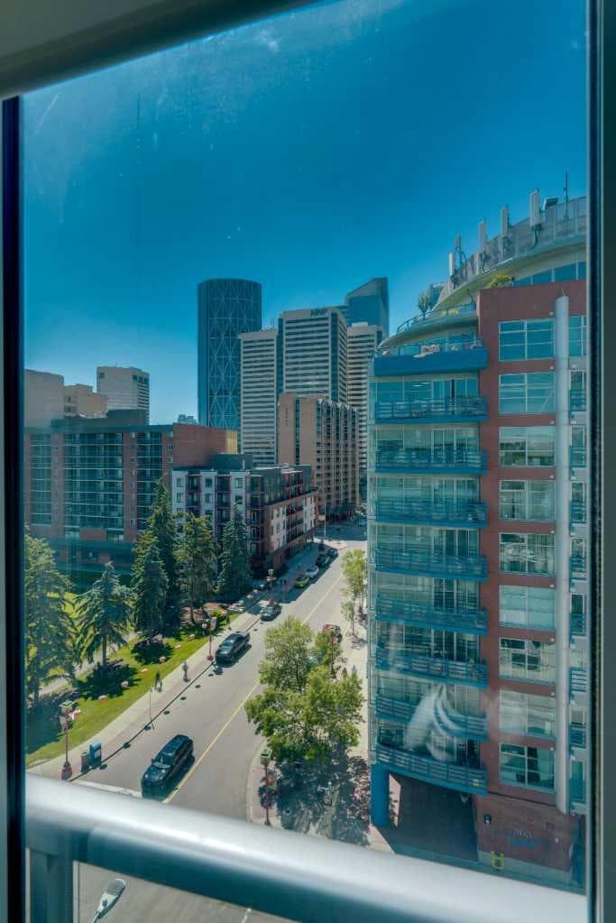 806, 118 Waterfront Court SW