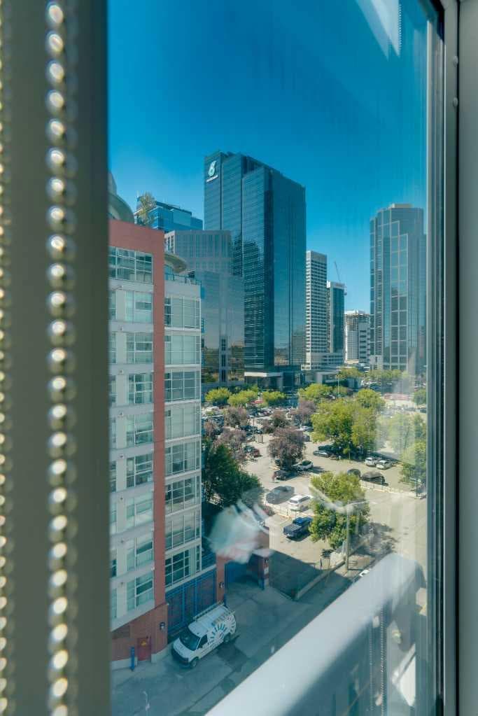 806, 118 Waterfront Court SW