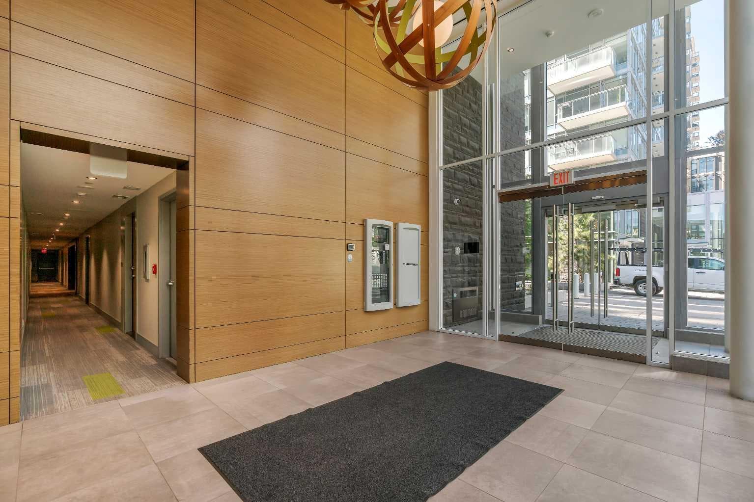 806, 118 Waterfront Court SW