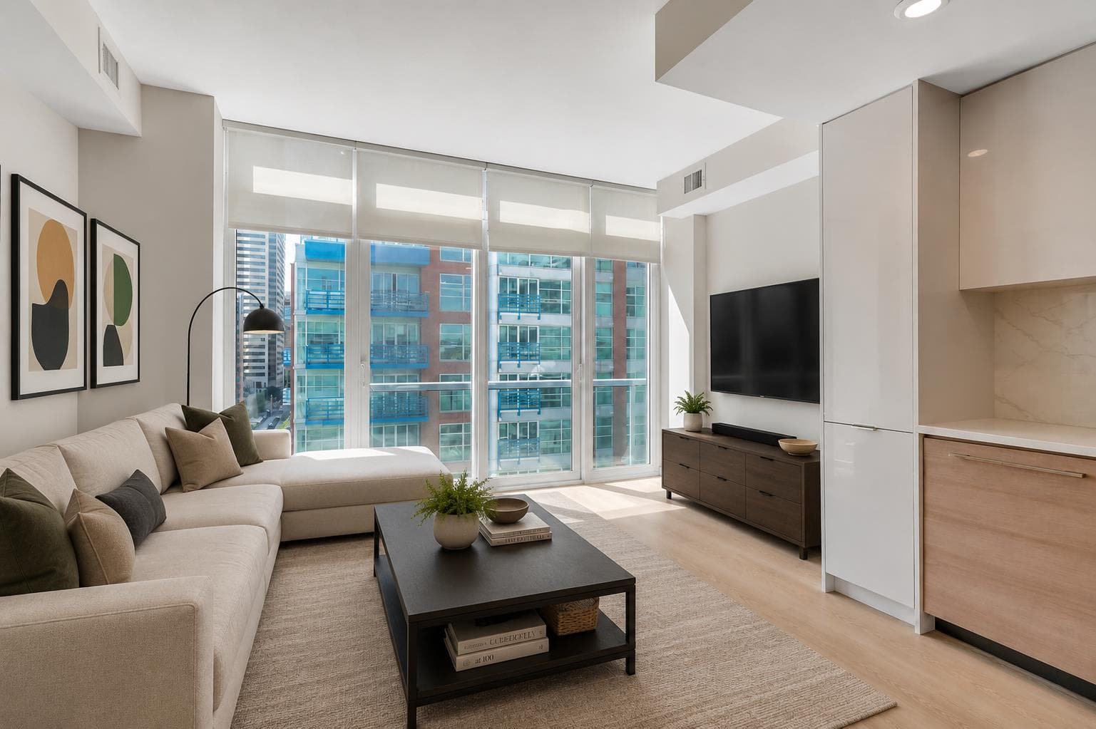 806, 118 Waterfront Court SW