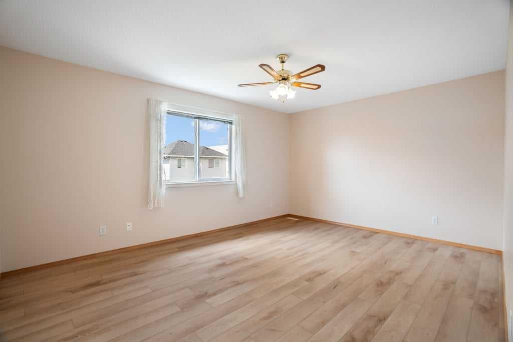 13 Saddlecrest Green NE