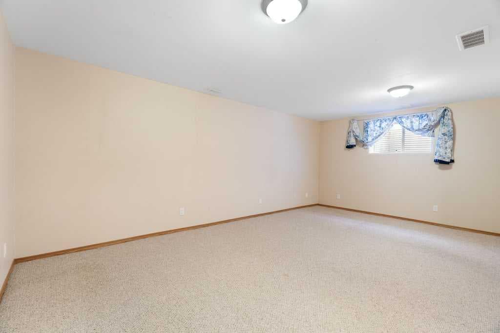 13 Saddlecrest Green NE