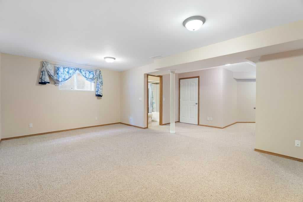 13 Saddlecrest Green NE