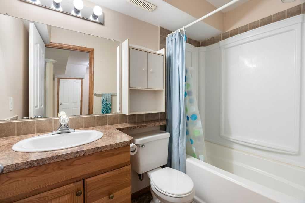 13 Saddlecrest Green NE