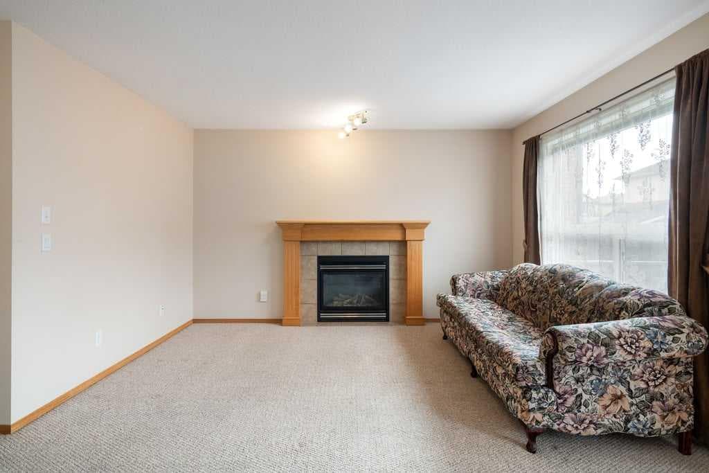 13 Saddlecrest Green NE