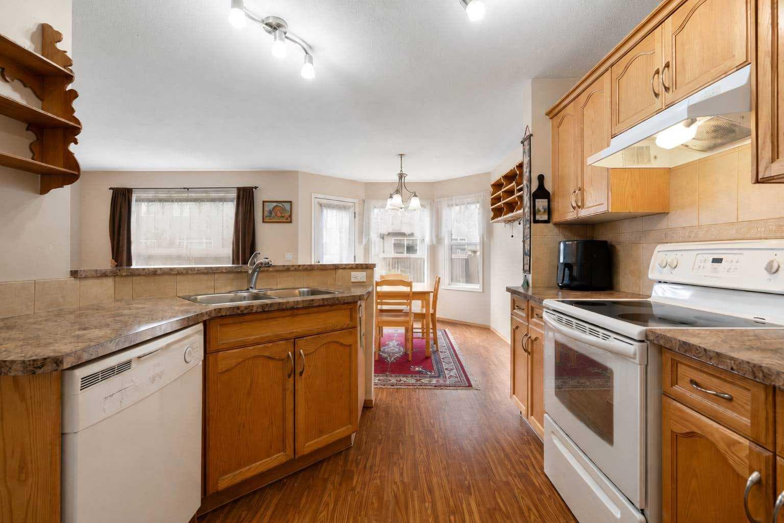 13 Saddlecrest Green NE