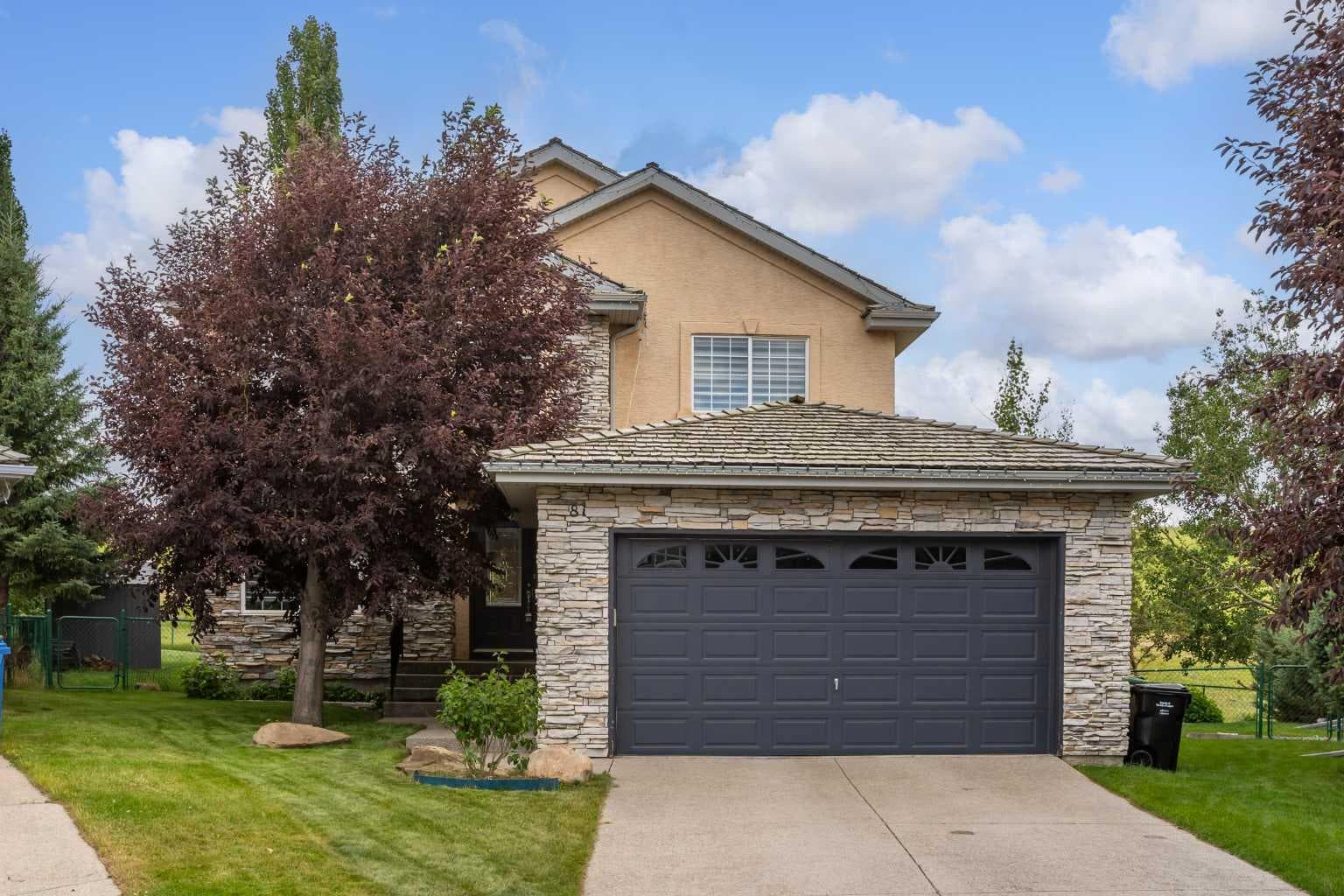 81 Royal Crest Terrace NW