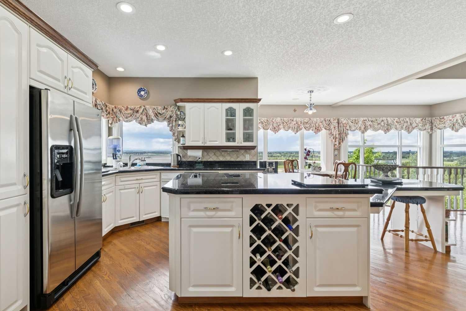 85 Mt Douglas Circle SE