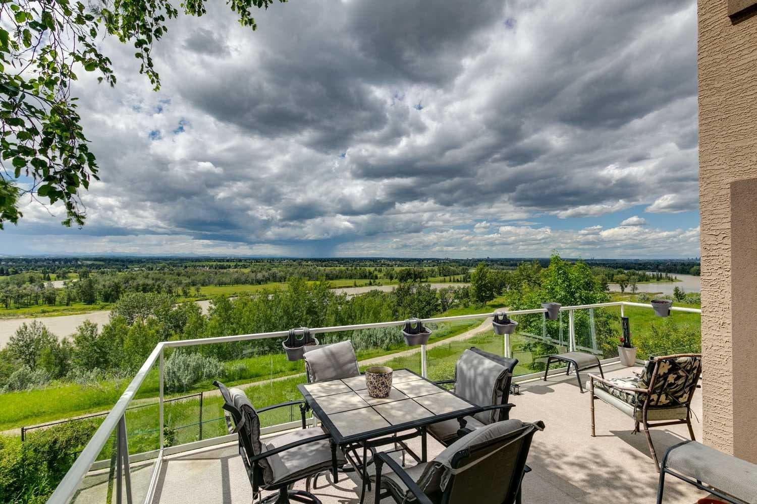 85 Mt Douglas Circle SE