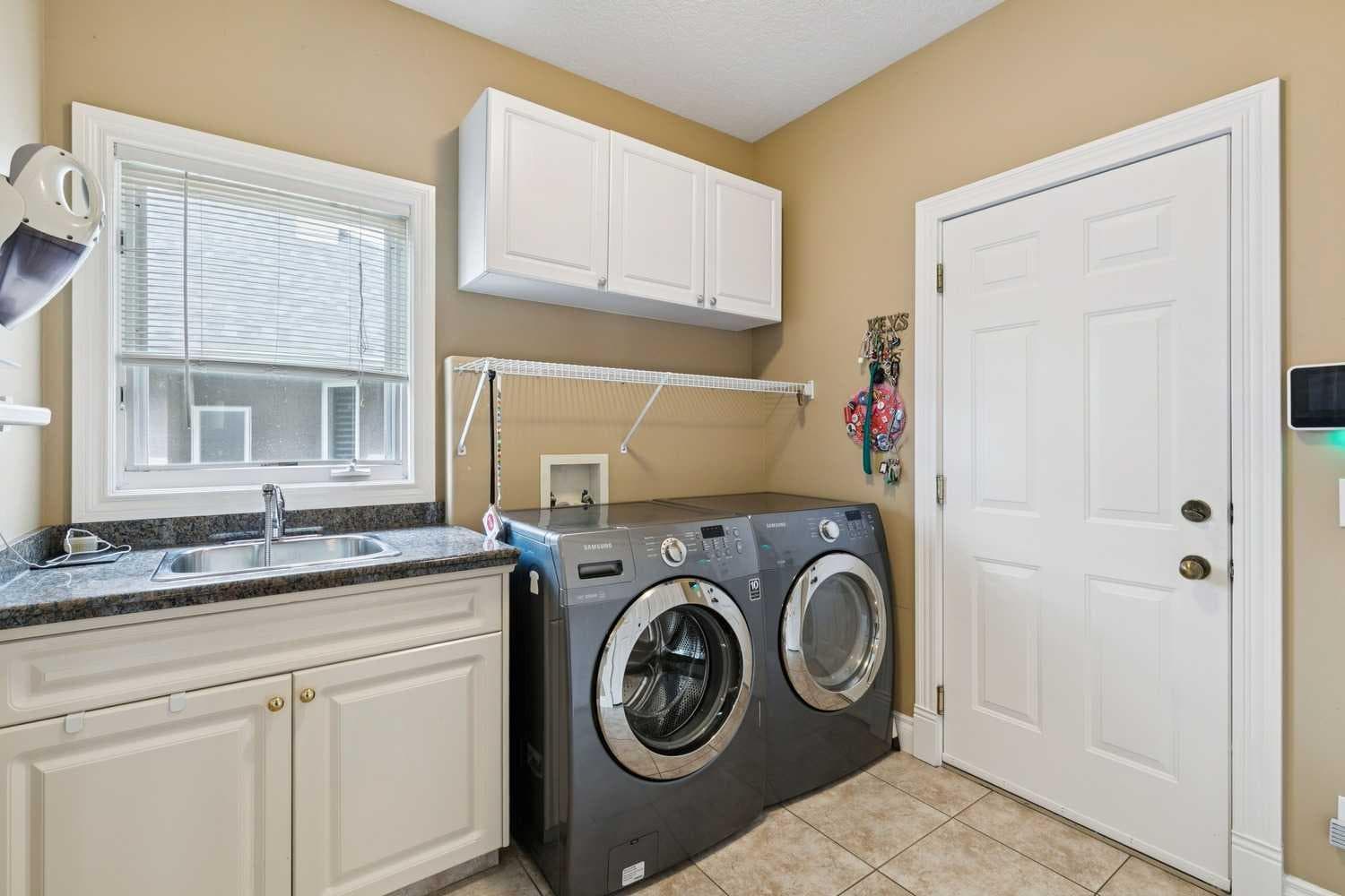 85 Mt Douglas Circle SE