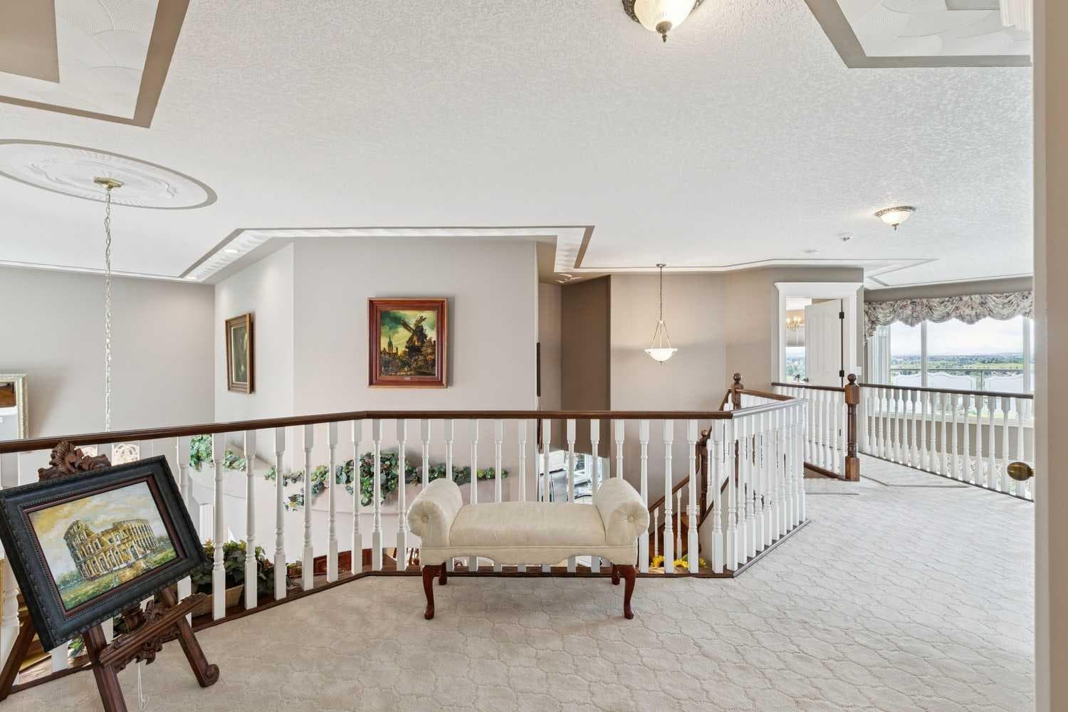 85 Mt Douglas Circle SE