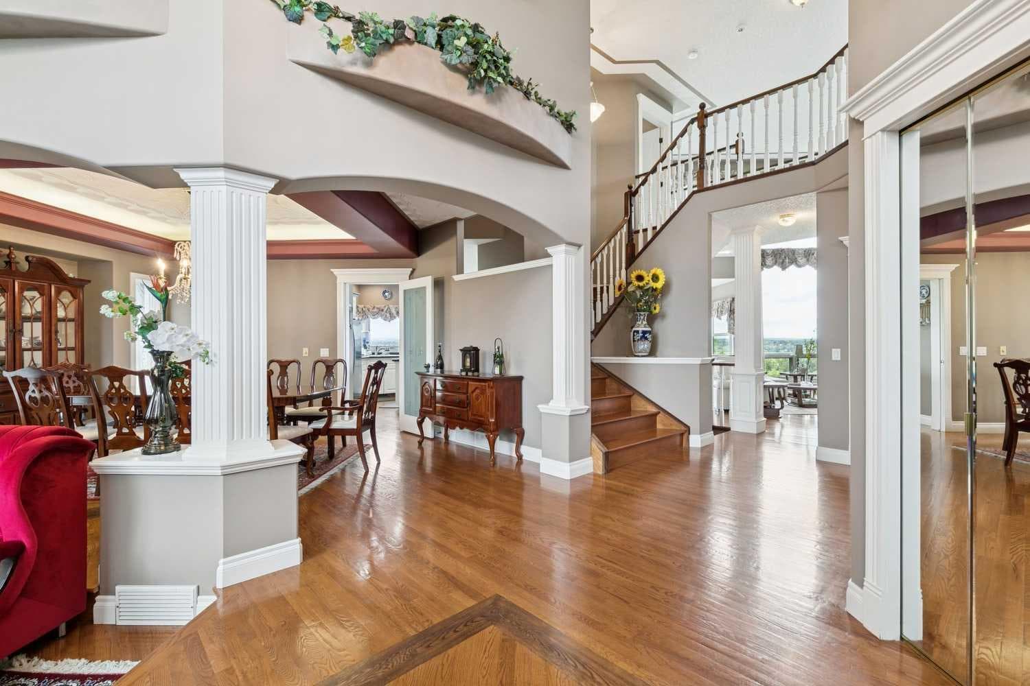 85 Mt Douglas Circle SE