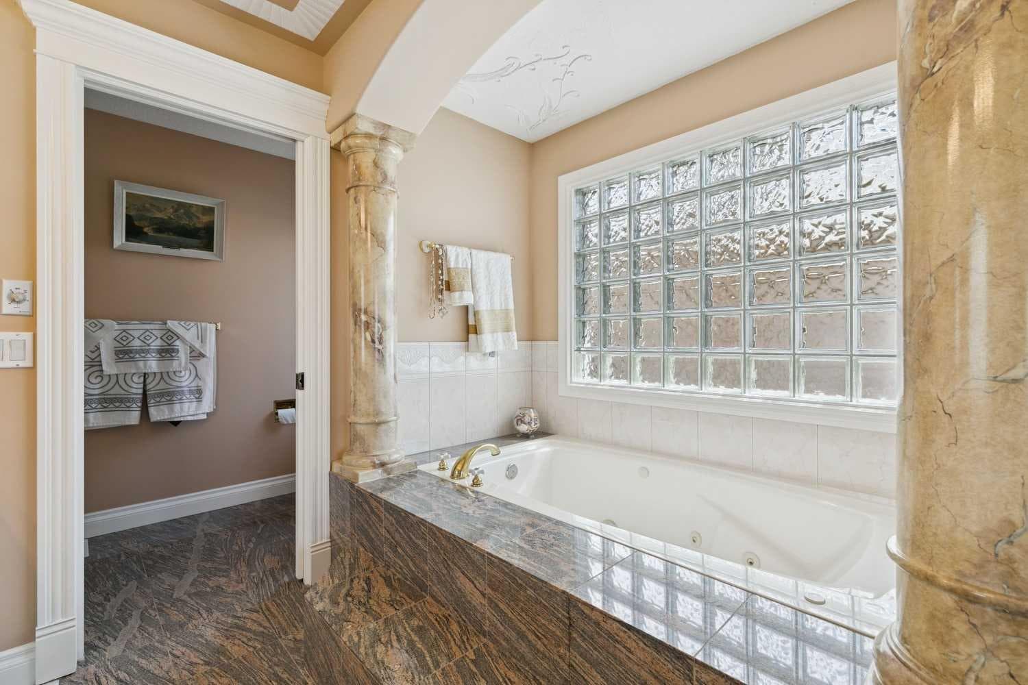 85 Mt Douglas Circle SE