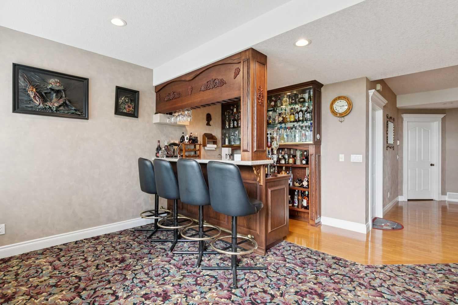 85 Mt Douglas Circle SE