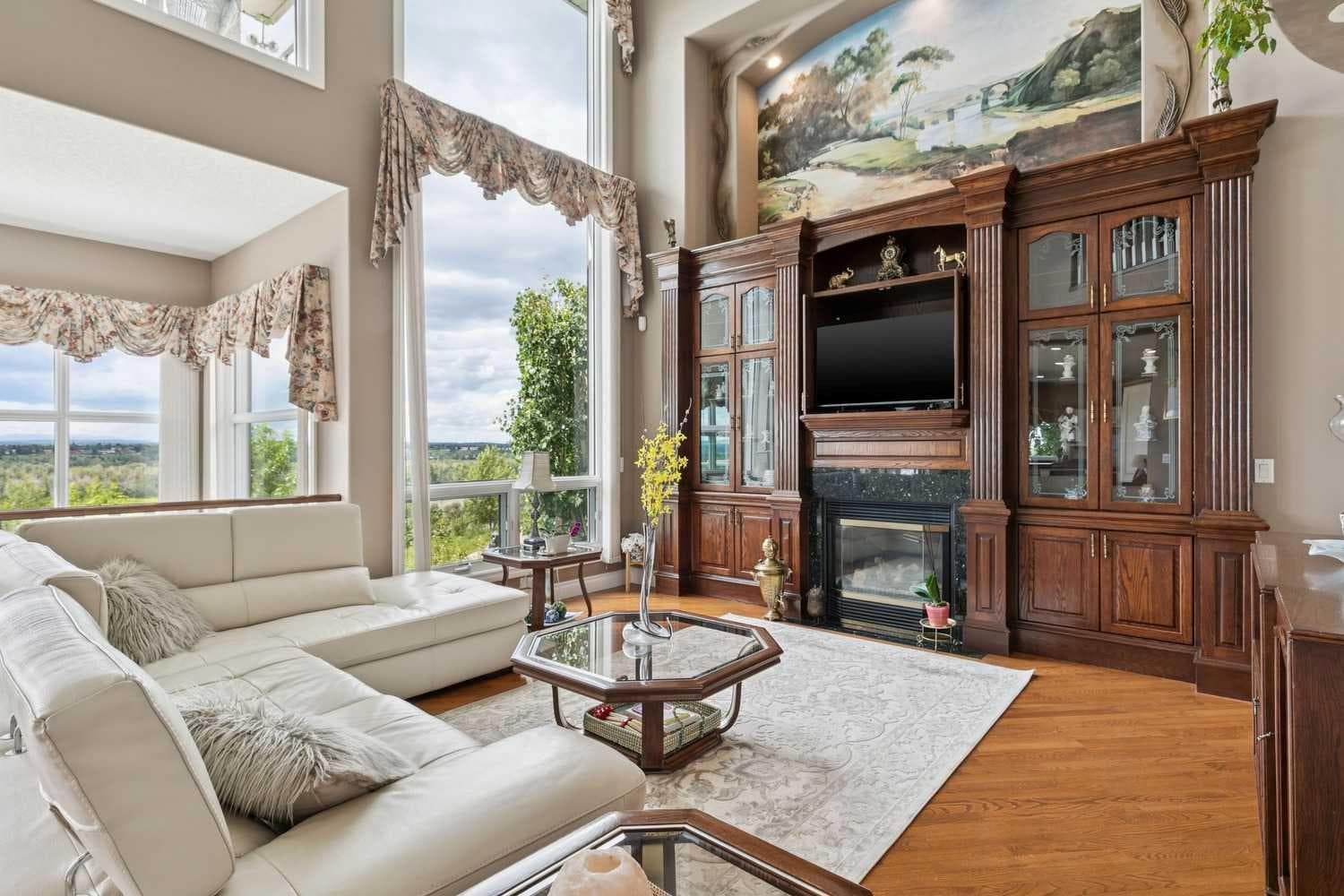 85 Mt Douglas Circle SE