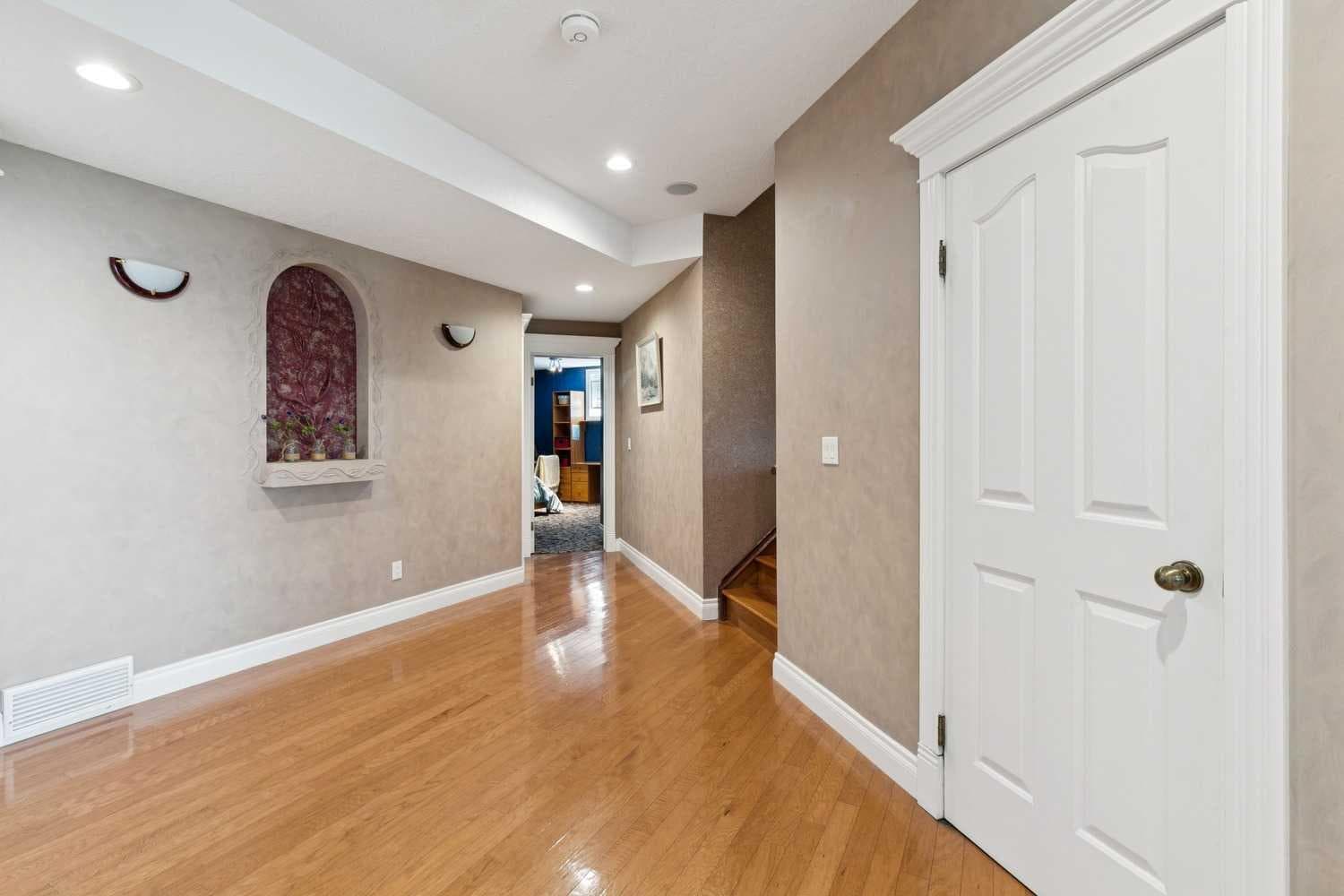 85 Mt Douglas Circle SE