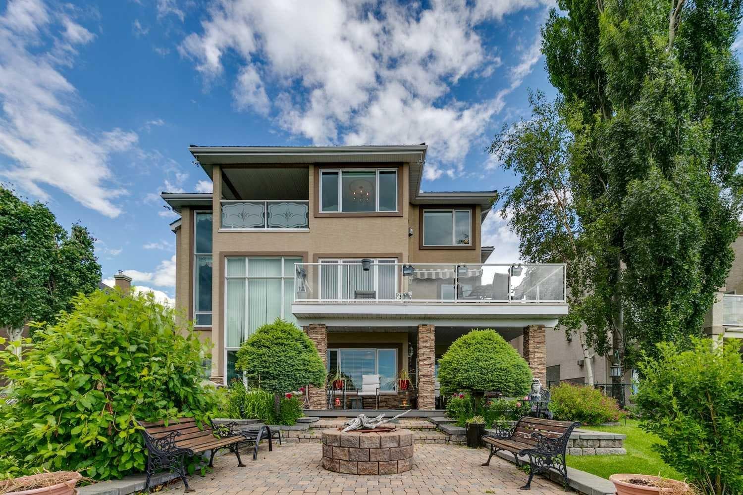 85 Mt Douglas Circle SE