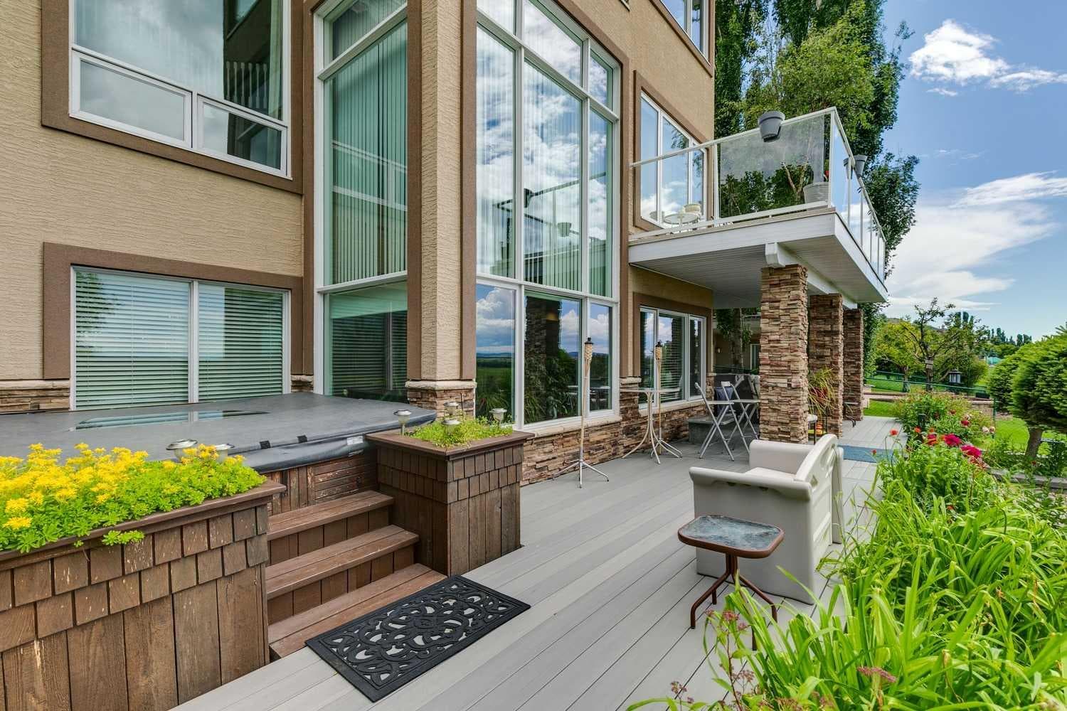 85 Mt Douglas Circle SE