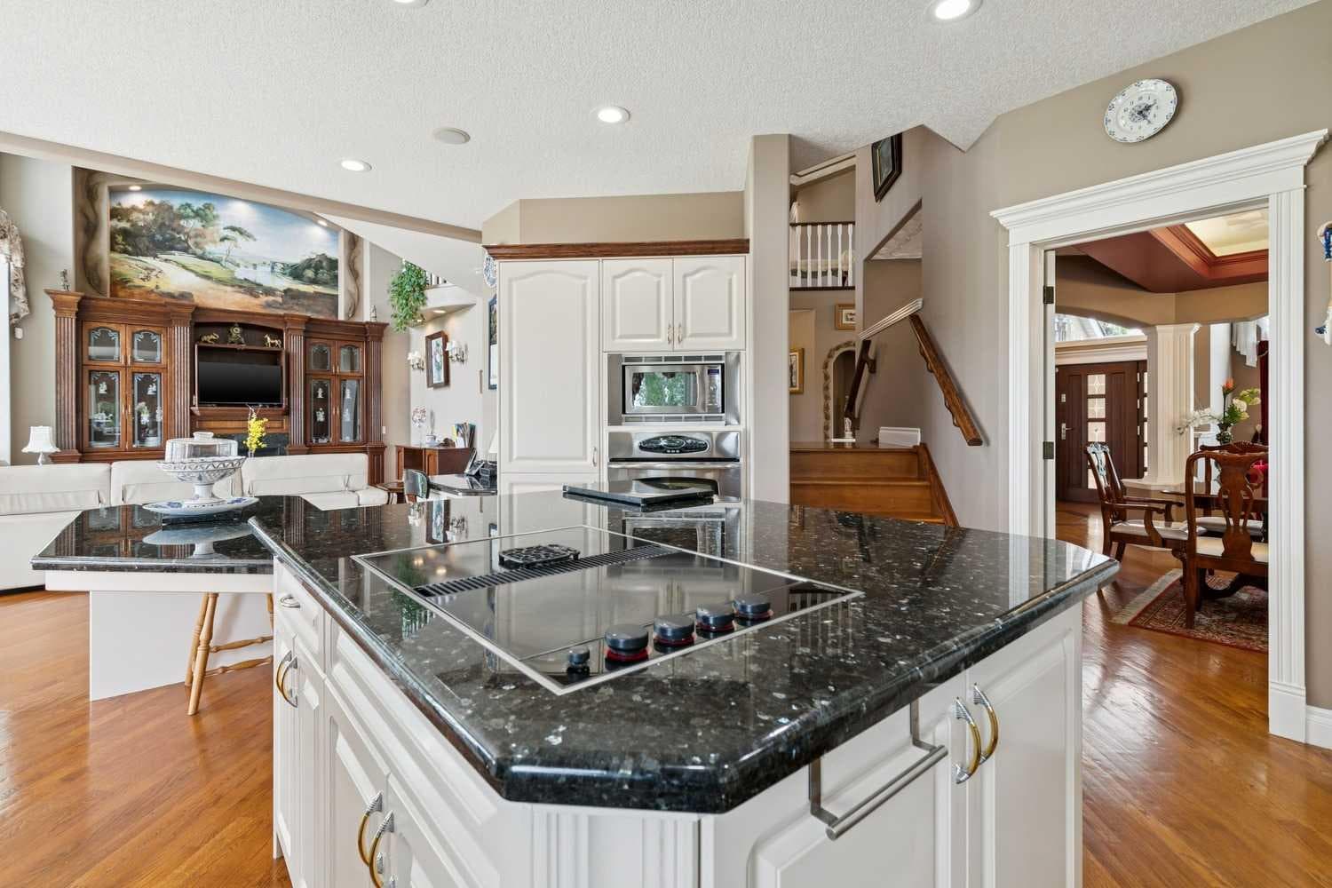 85 Mt Douglas Circle SE