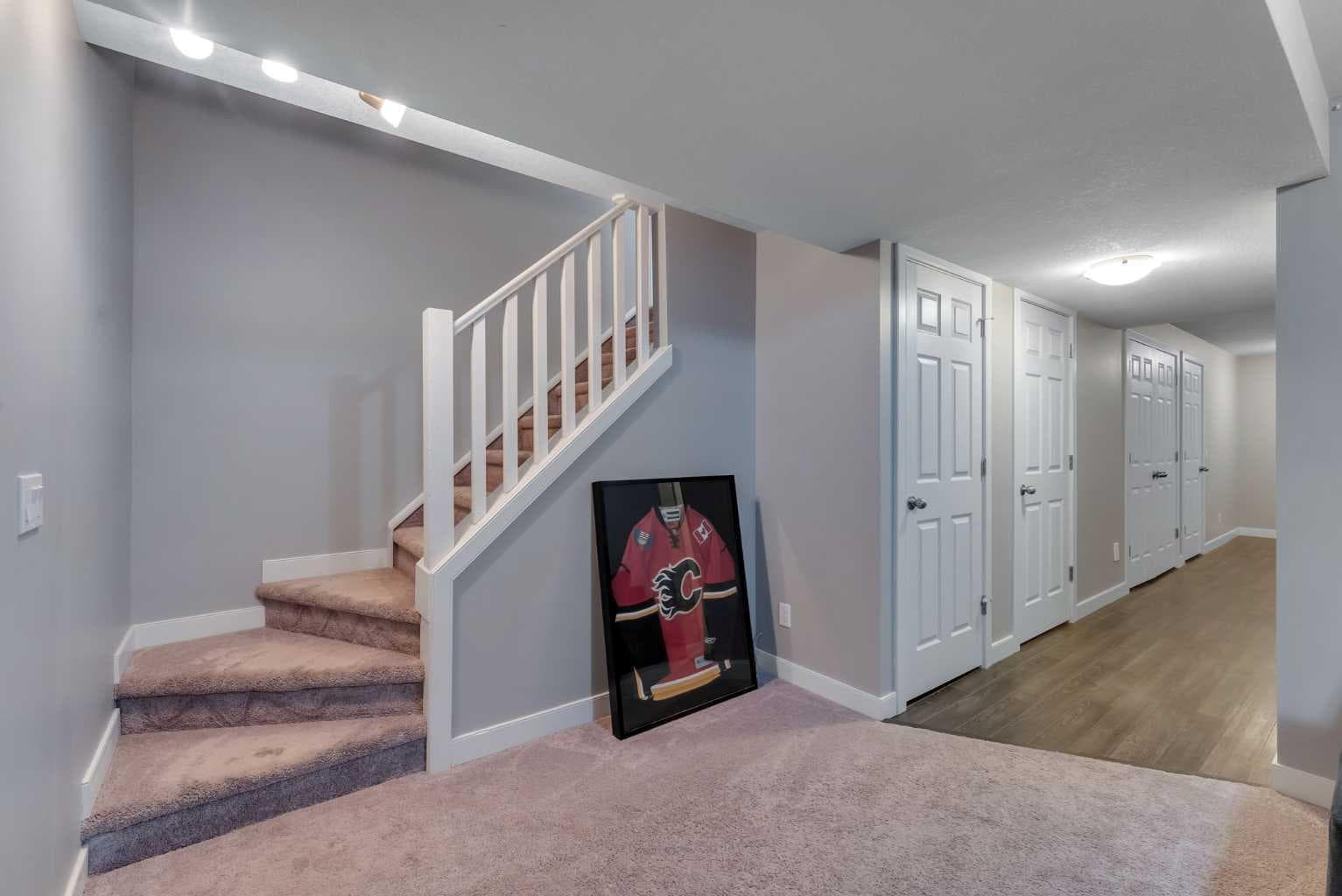 1264 Ravenswood Drive SE