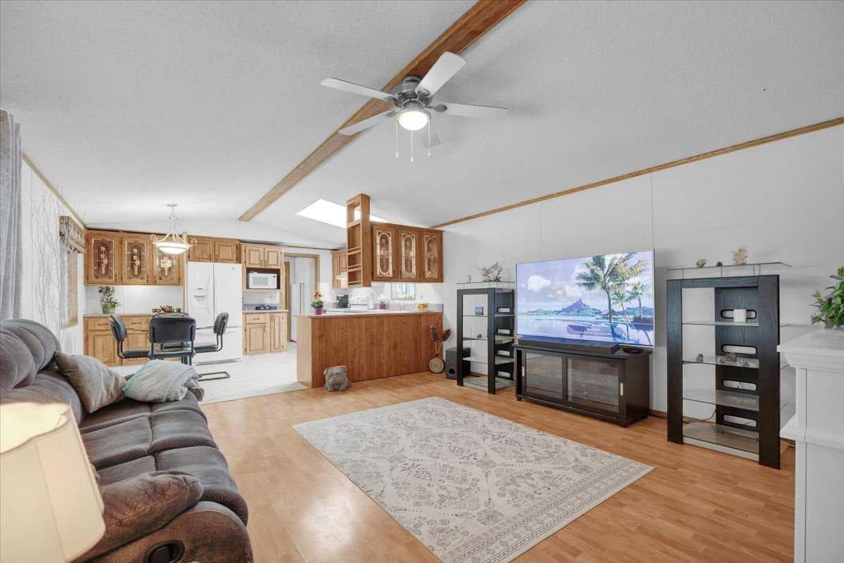 62, 99 Arbour Lake Drive  