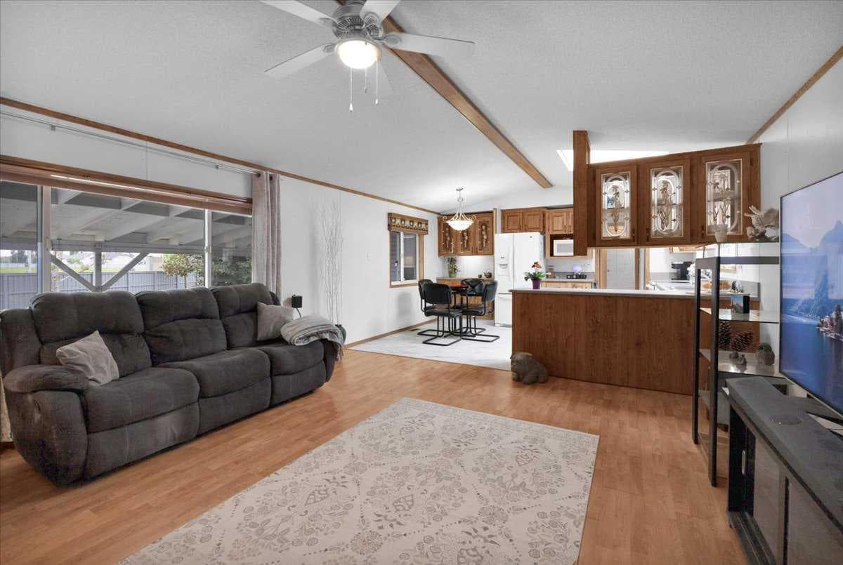 62, 99 Arbour Lake Drive  