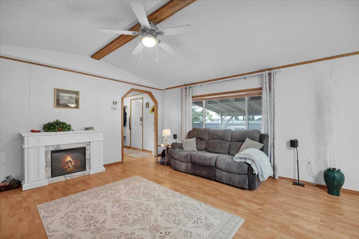 62, 99 Arbour Lake Drive  