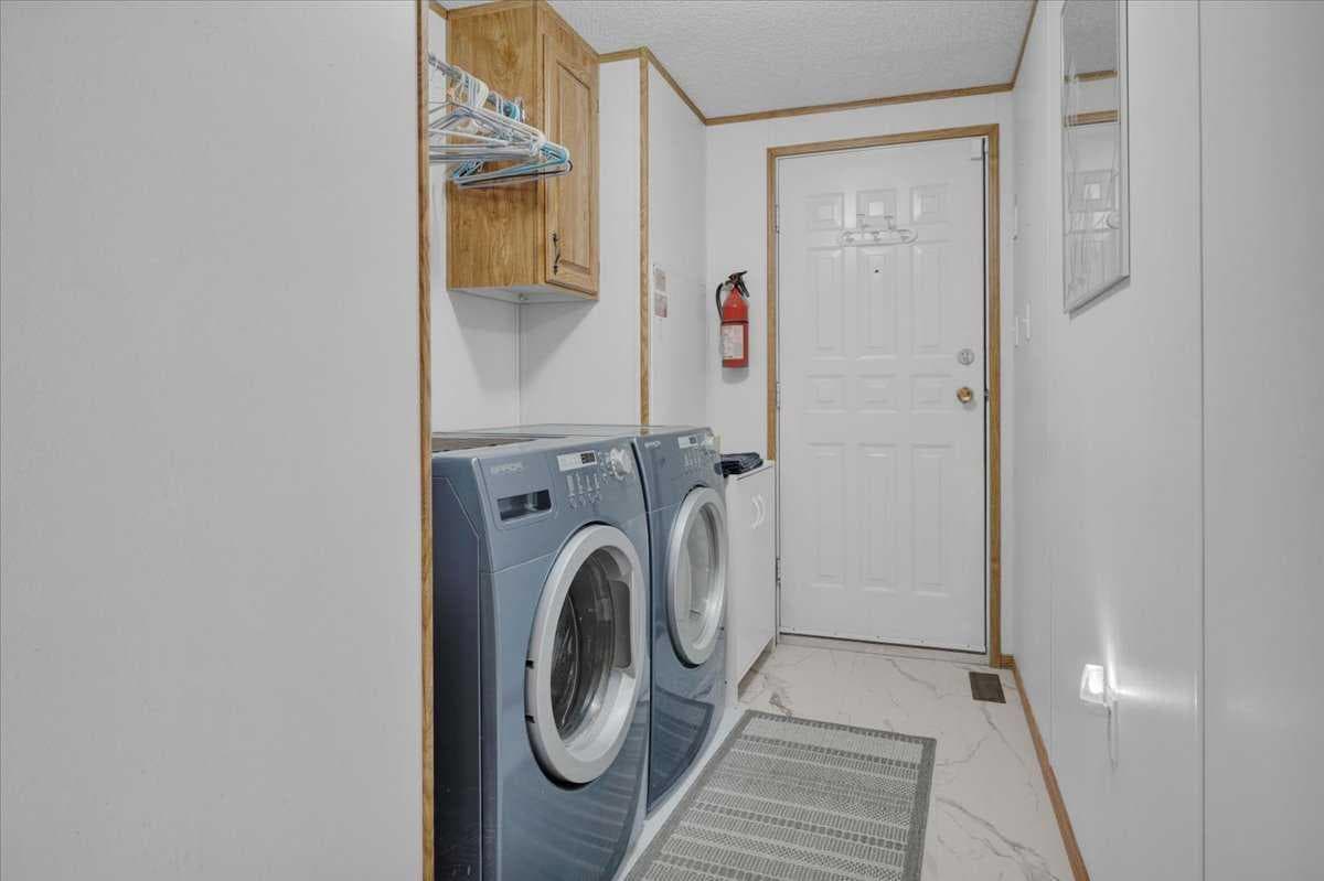62, 99 Arbour Lake Drive  