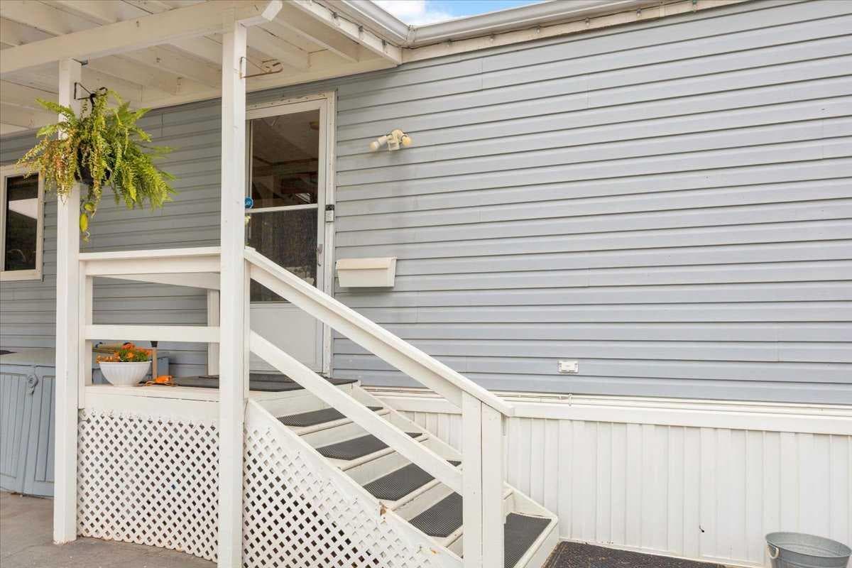 62, 99 Arbour Lake Drive  