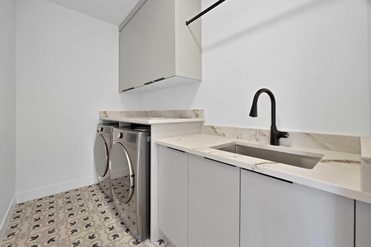 530 Waterford Rise 