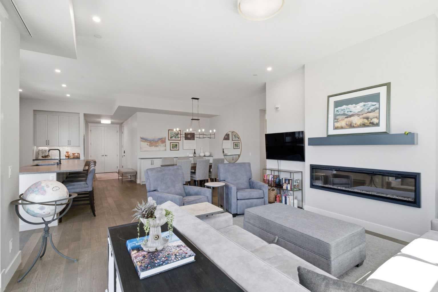 303, 275 Lebel Crescent NW