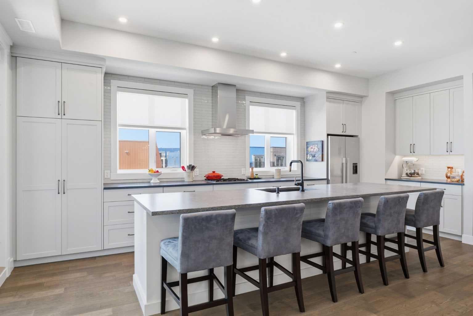 303, 275 Lebel Crescent NW
