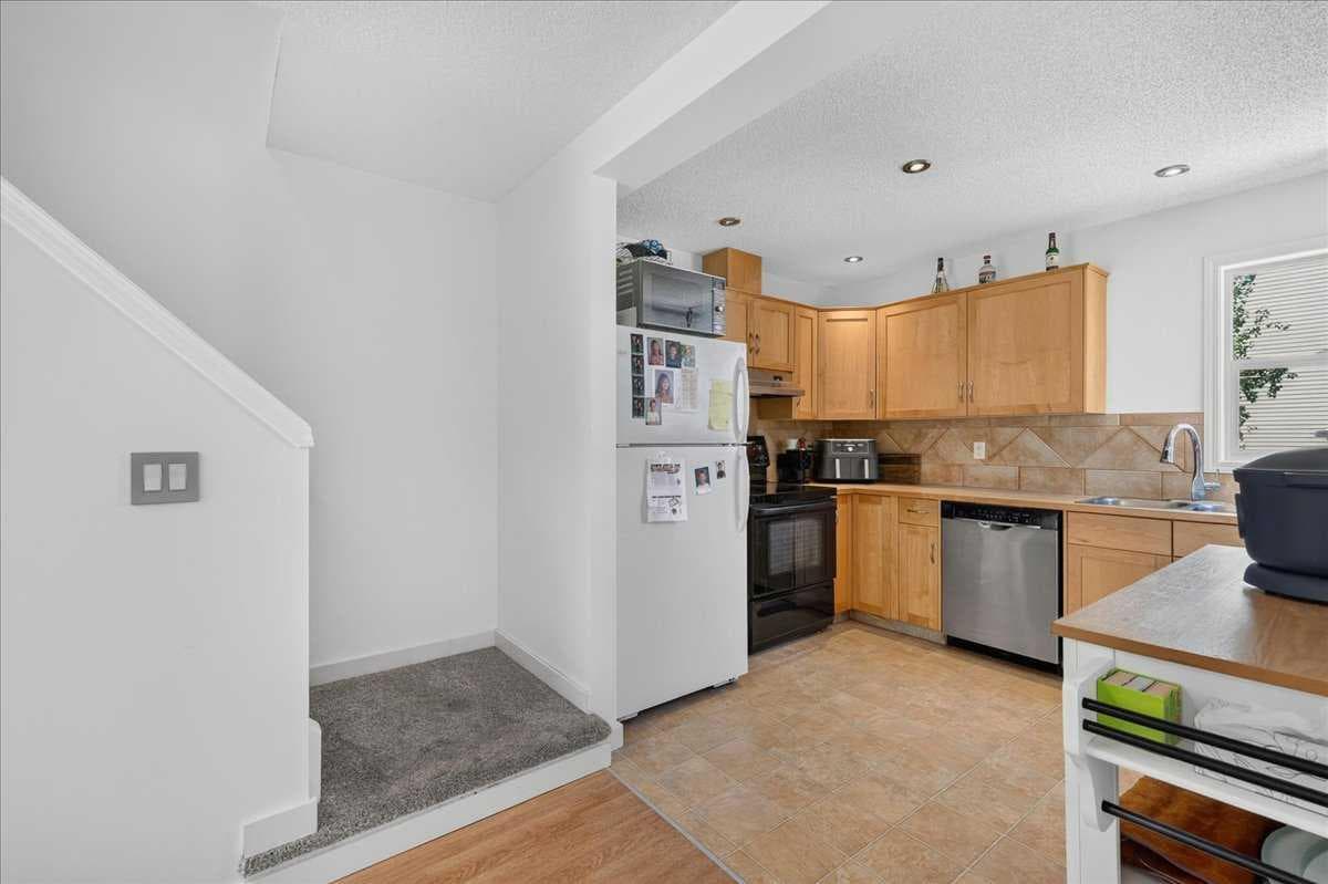 137 Bridlewood Lane SW