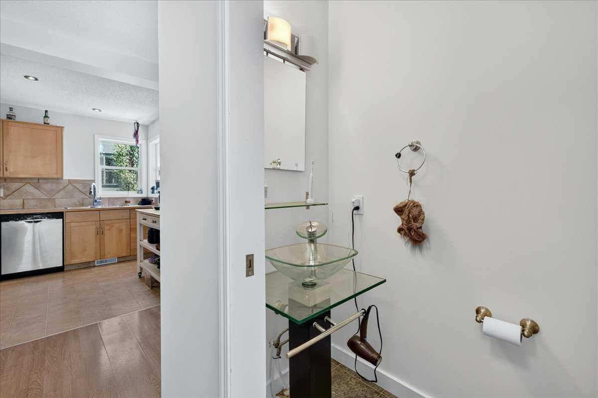137 Bridlewood Lane SW
