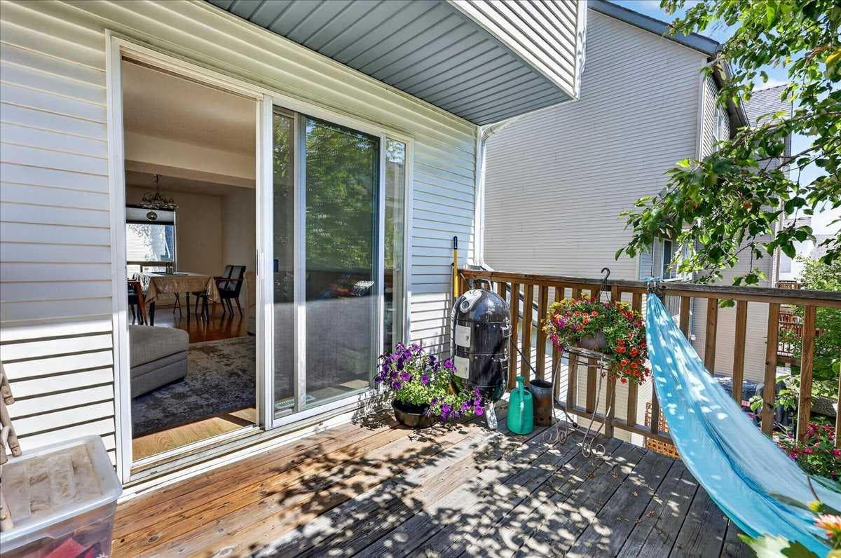 137 Bridlewood Lane SW