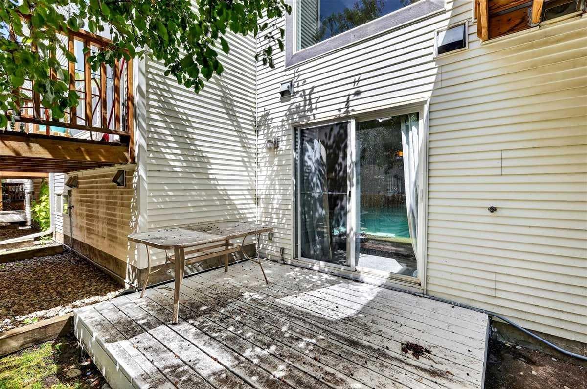 137 Bridlewood Lane SW