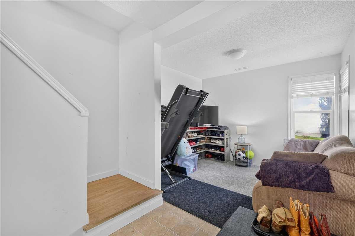 137 Bridlewood Lane SW