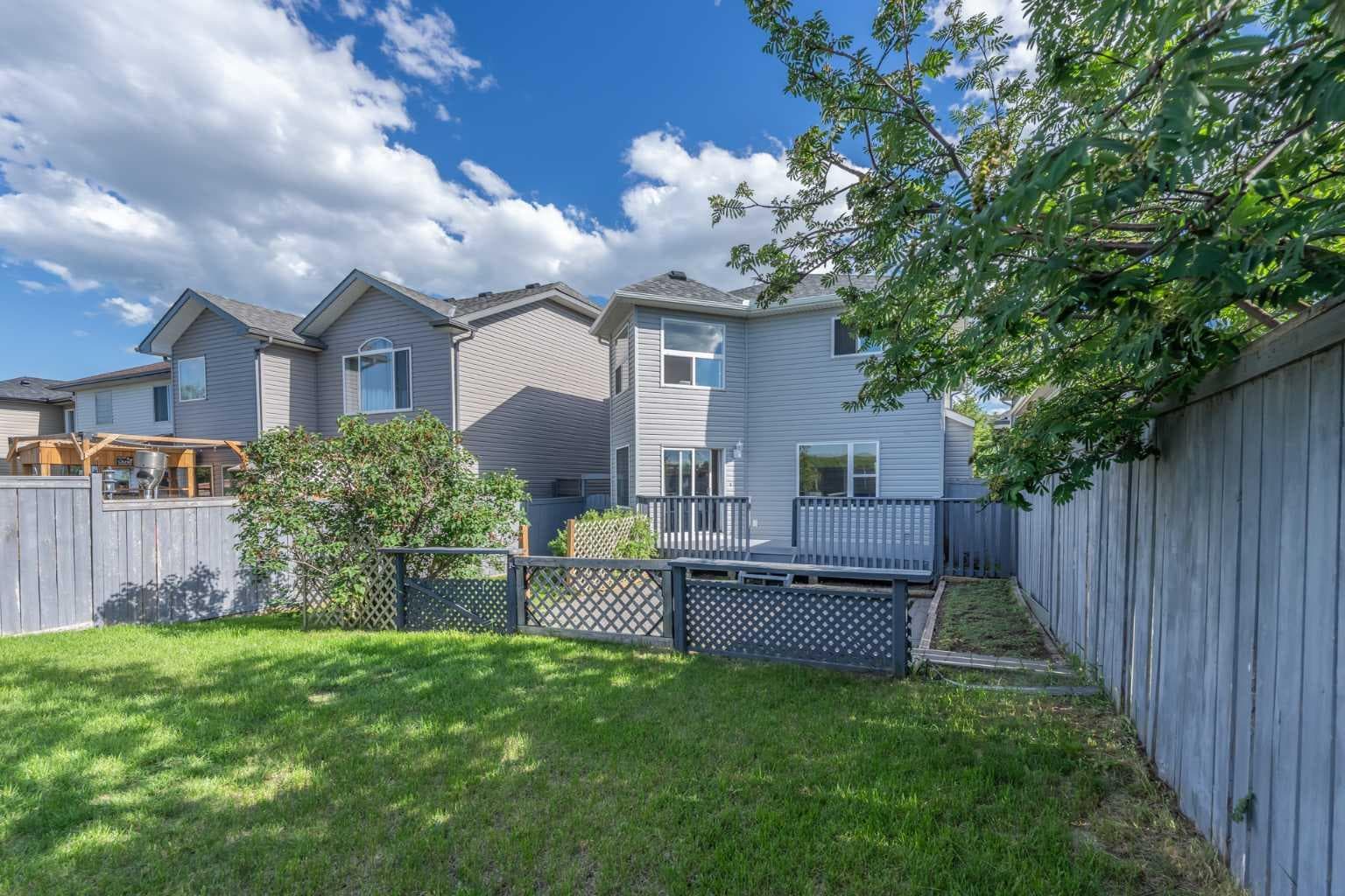 203 Coville Close NE