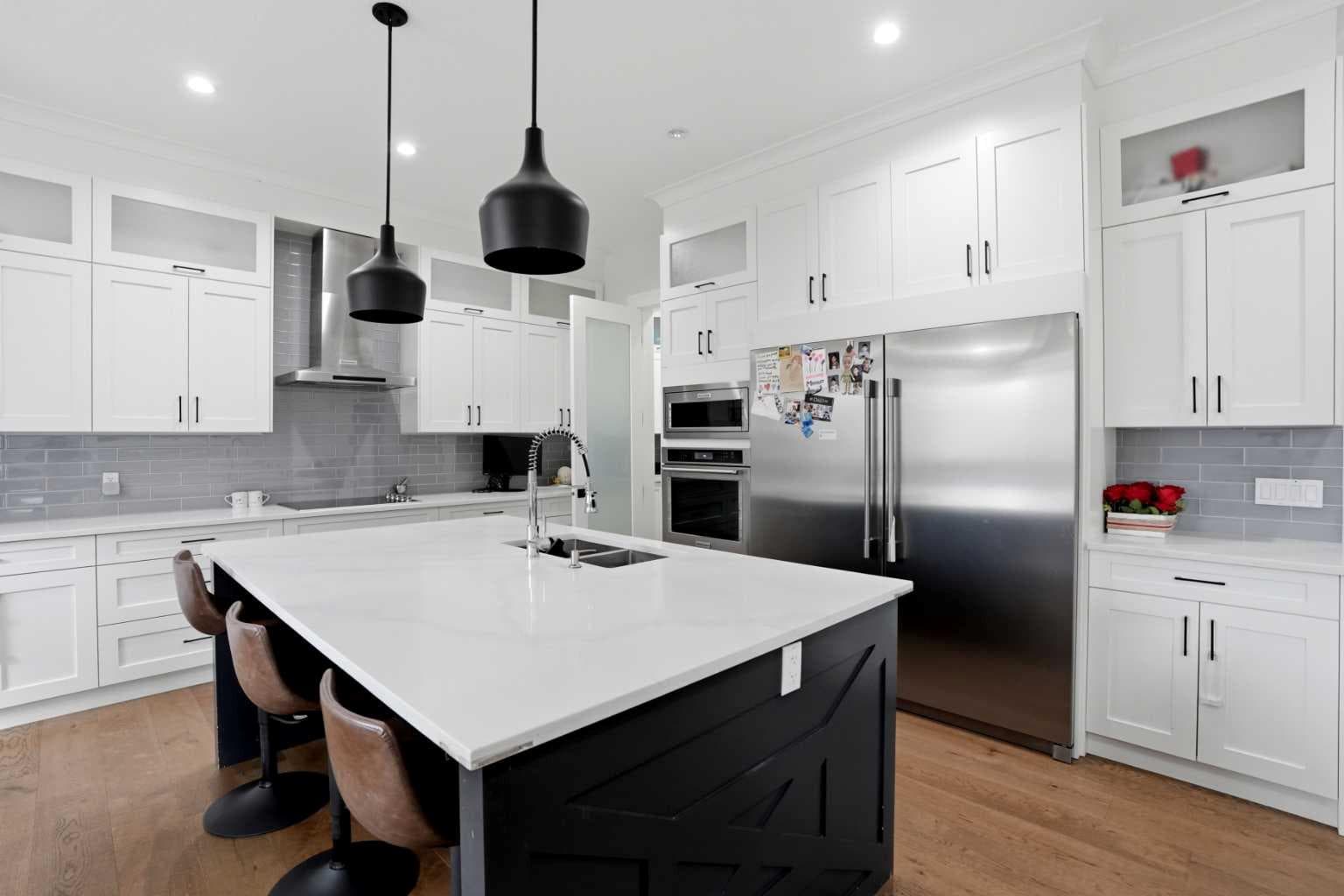 166 Kinniburgh Crescent 