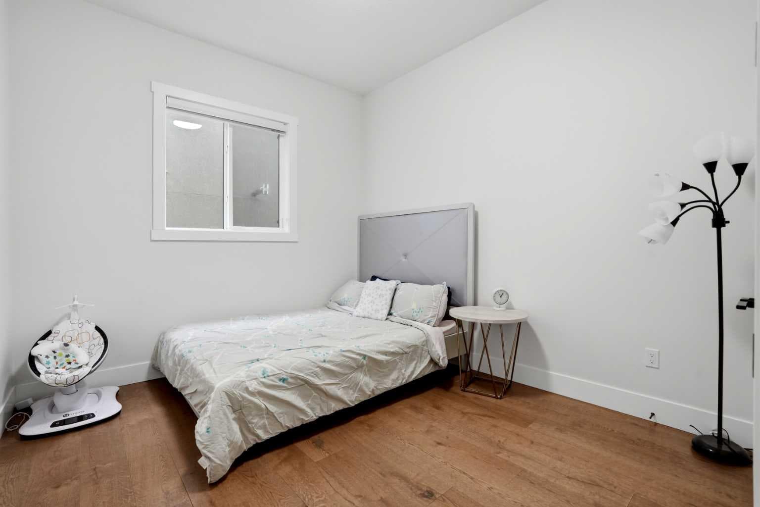 166 Kinniburgh Crescent 