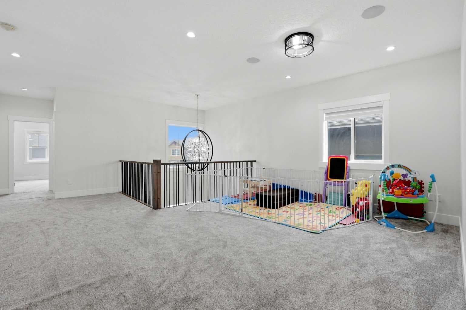 166 Kinniburgh Crescent 